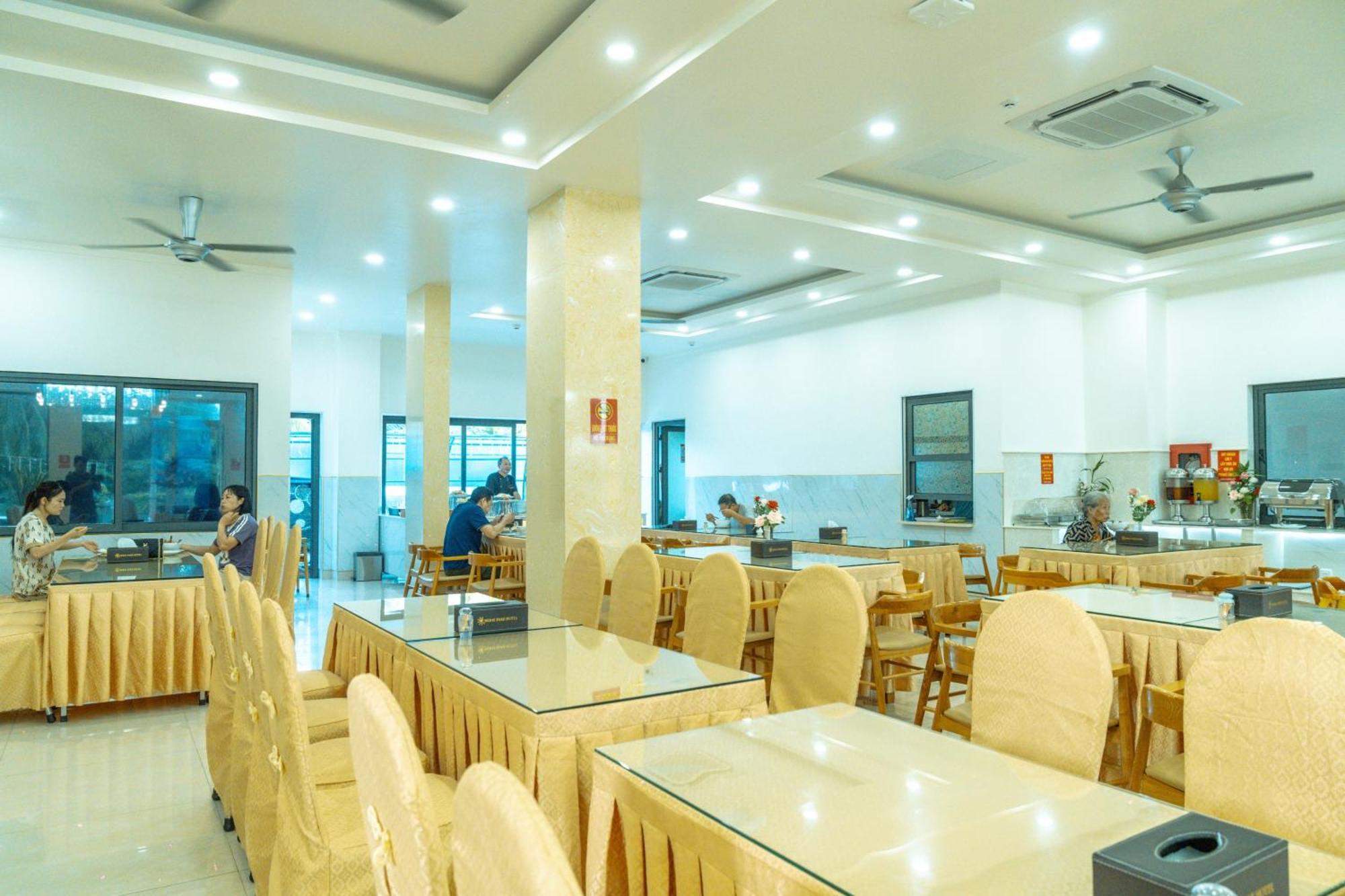 Home Park Hotel 두옹 동 외부 사진